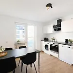 Zentral Wohnen Zwischen Rhein, Altstadt Und Reben Apartamento