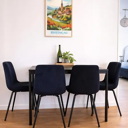 Zentral & Komfortabel: 2 Schlafzimmer, Free Wifi