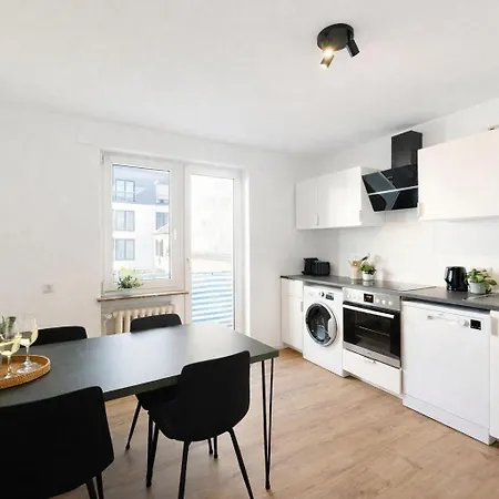 Zentral Wohnen Zwischen Rhein, Altstadt Und Reben Apartman