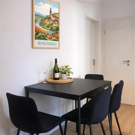 Zentral Wohnen Zwischen Rhein, Altstadt Und Reben Apartament