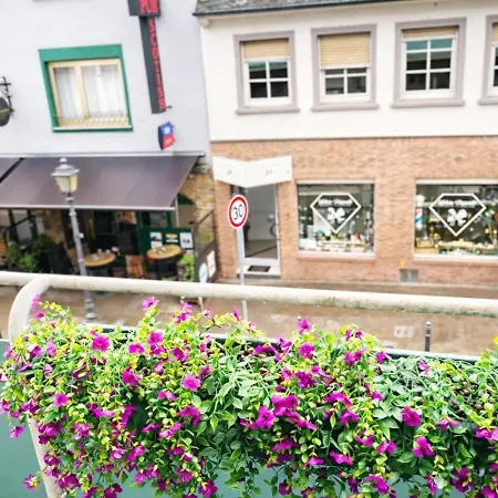 Zentral & Komfortabel: 2 Schlafzimmer, Free Wifi Apartment Ruedesheim am Rhein