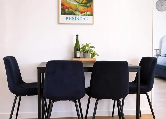 Zentral Wohnen Zwischen Rhein, Altstadt Und Reben